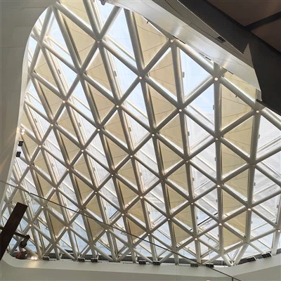 Tenda Zenith Segitiga